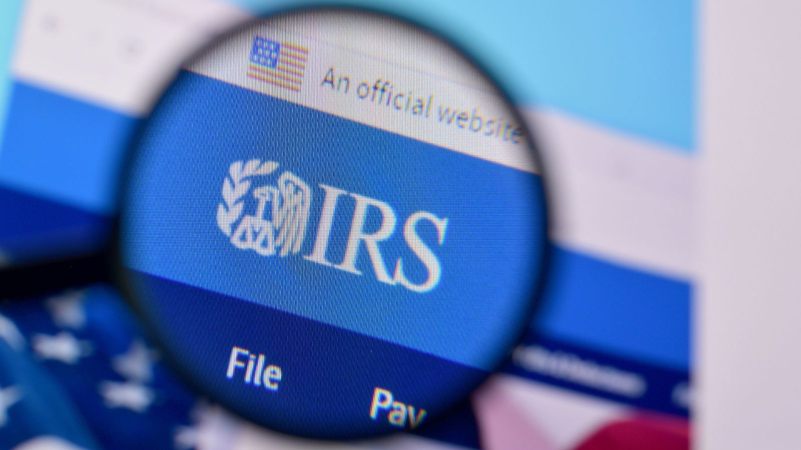 A magnifying class over the IRS website